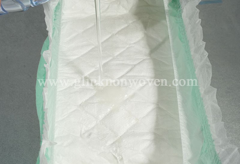 What are the applications of spunbond nonwoven roll in hygiene products?